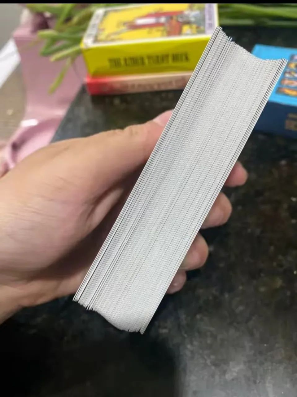Deck Tarot Alice in Wonderland - 78 cartas em inglês  - Foto 5