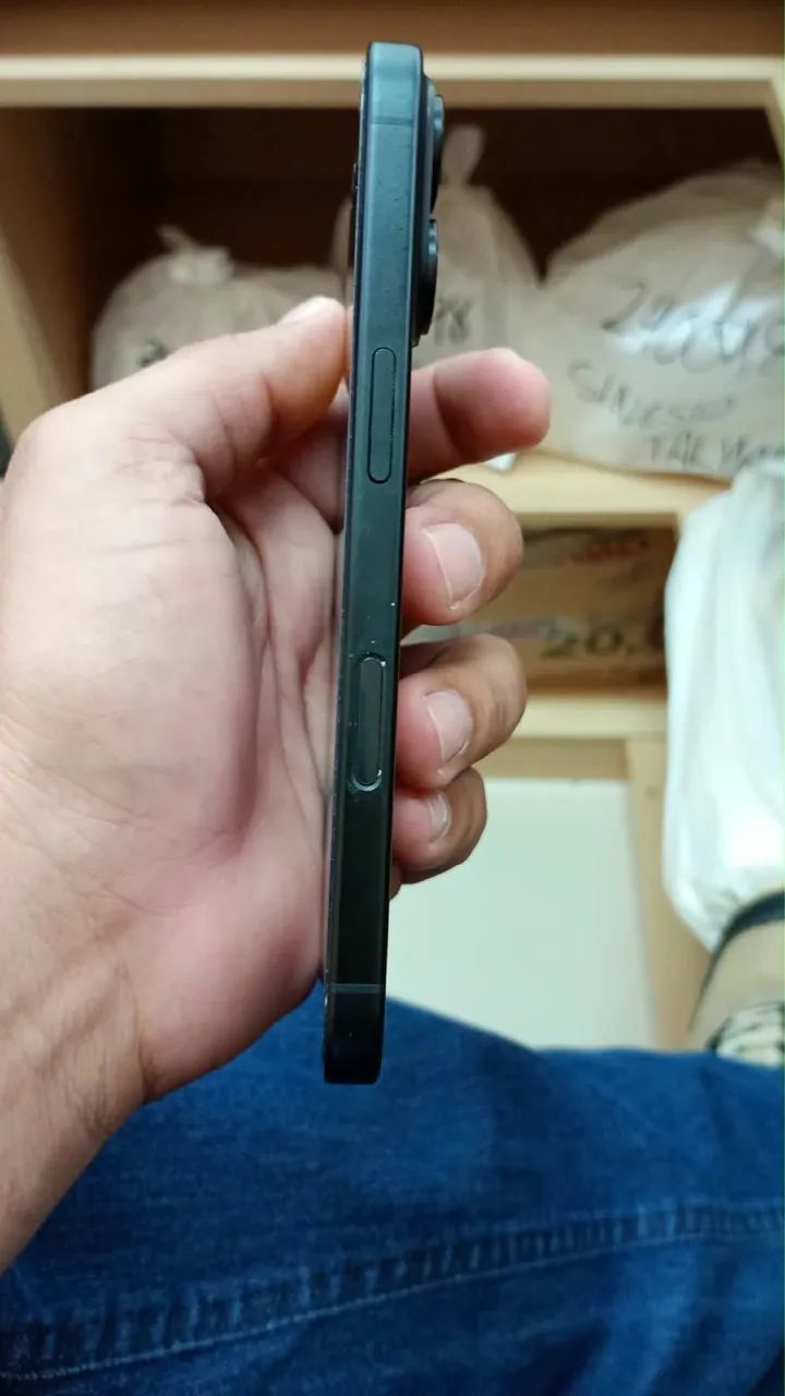 Vendo iPhone 16 - Foto 3