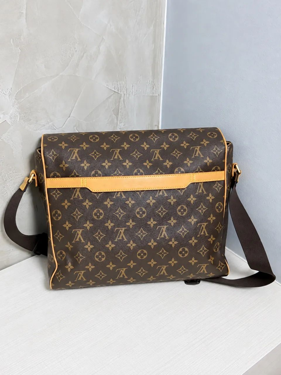 Bolsa Louis Vuitton Abbesses Original - Foto 3