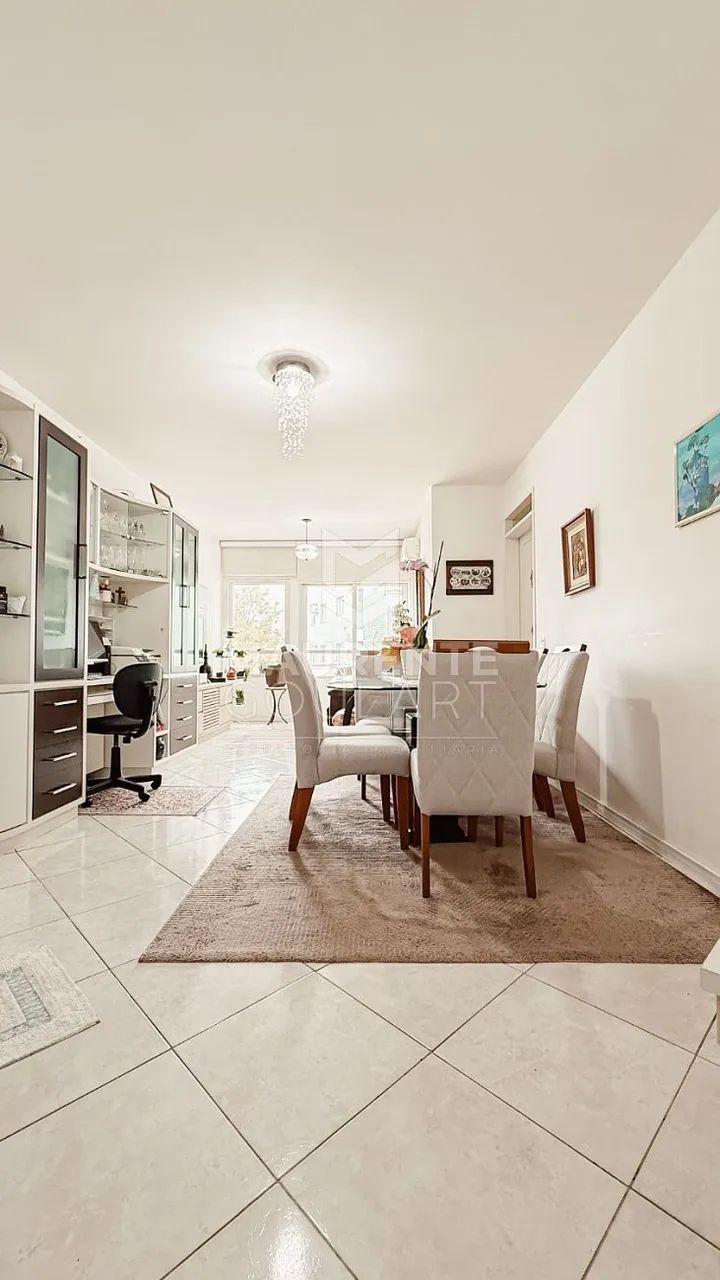 Apartamento com 3 dormitórios em Coqueiros - Foto 4