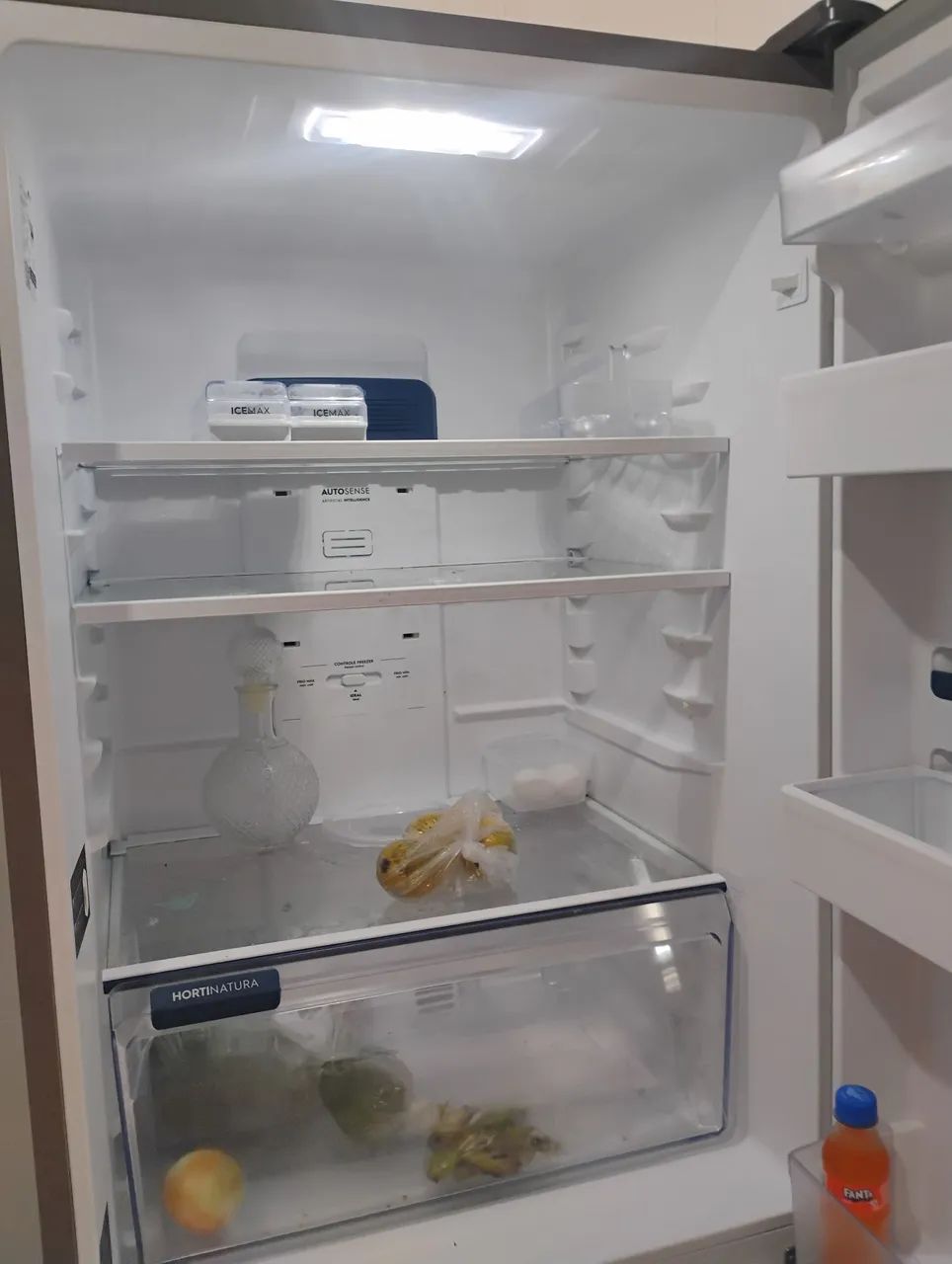 boa tarde estou vendendo uma geladeira Eletrolux e uma TV 55 polegadas Samsung Galaxy  - Foto 2