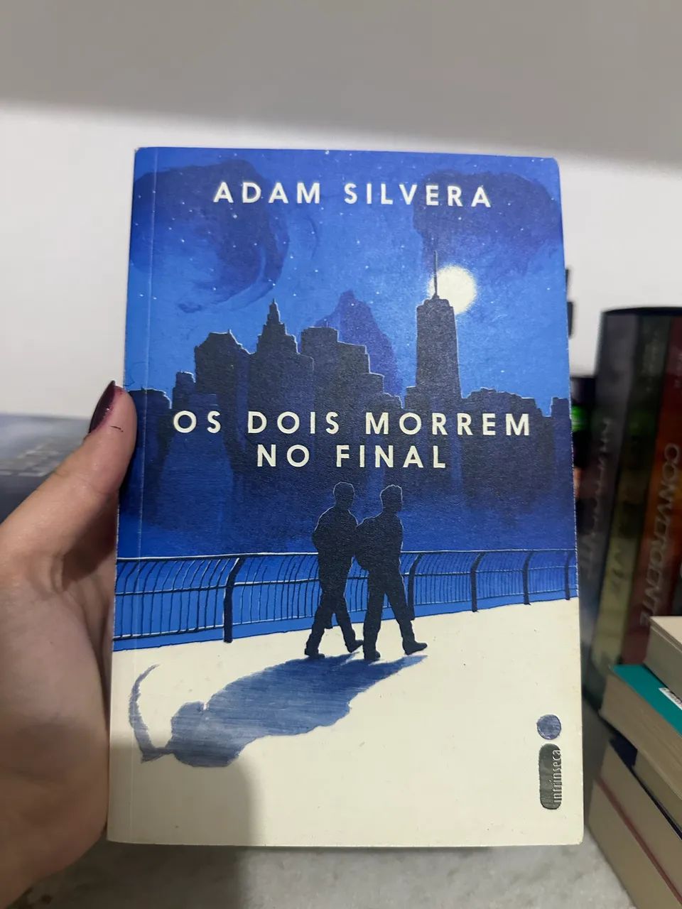 Livro ?Os dois morrem no final? - Adam Silvera