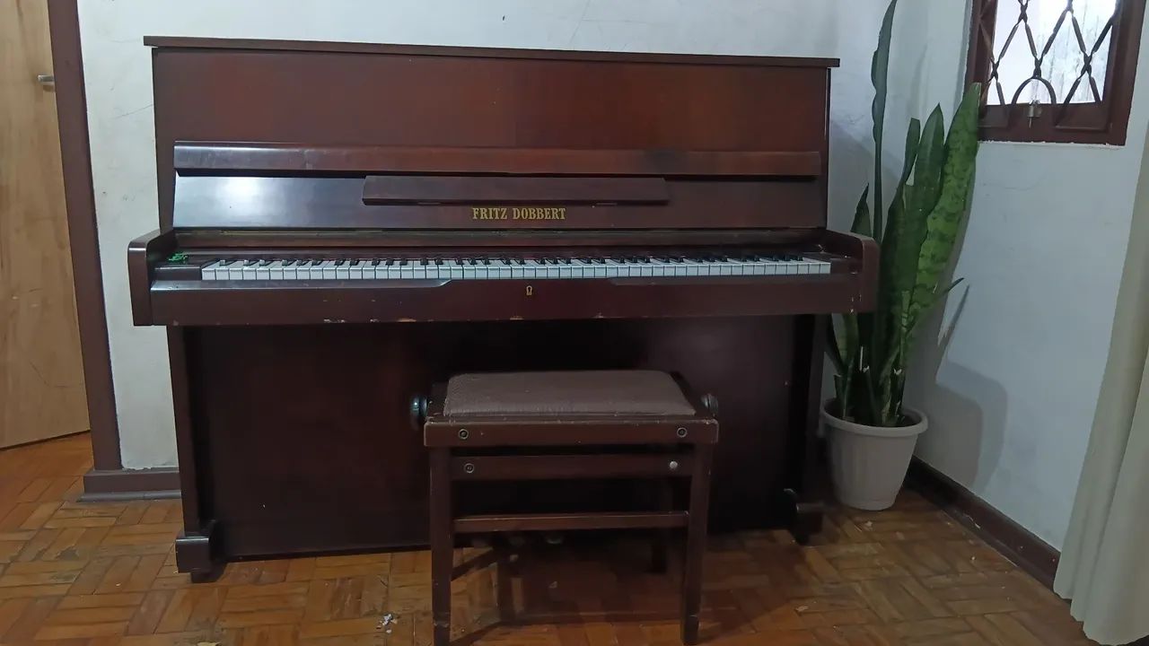 Piano Acústico Vertical Fritz Dobbert 