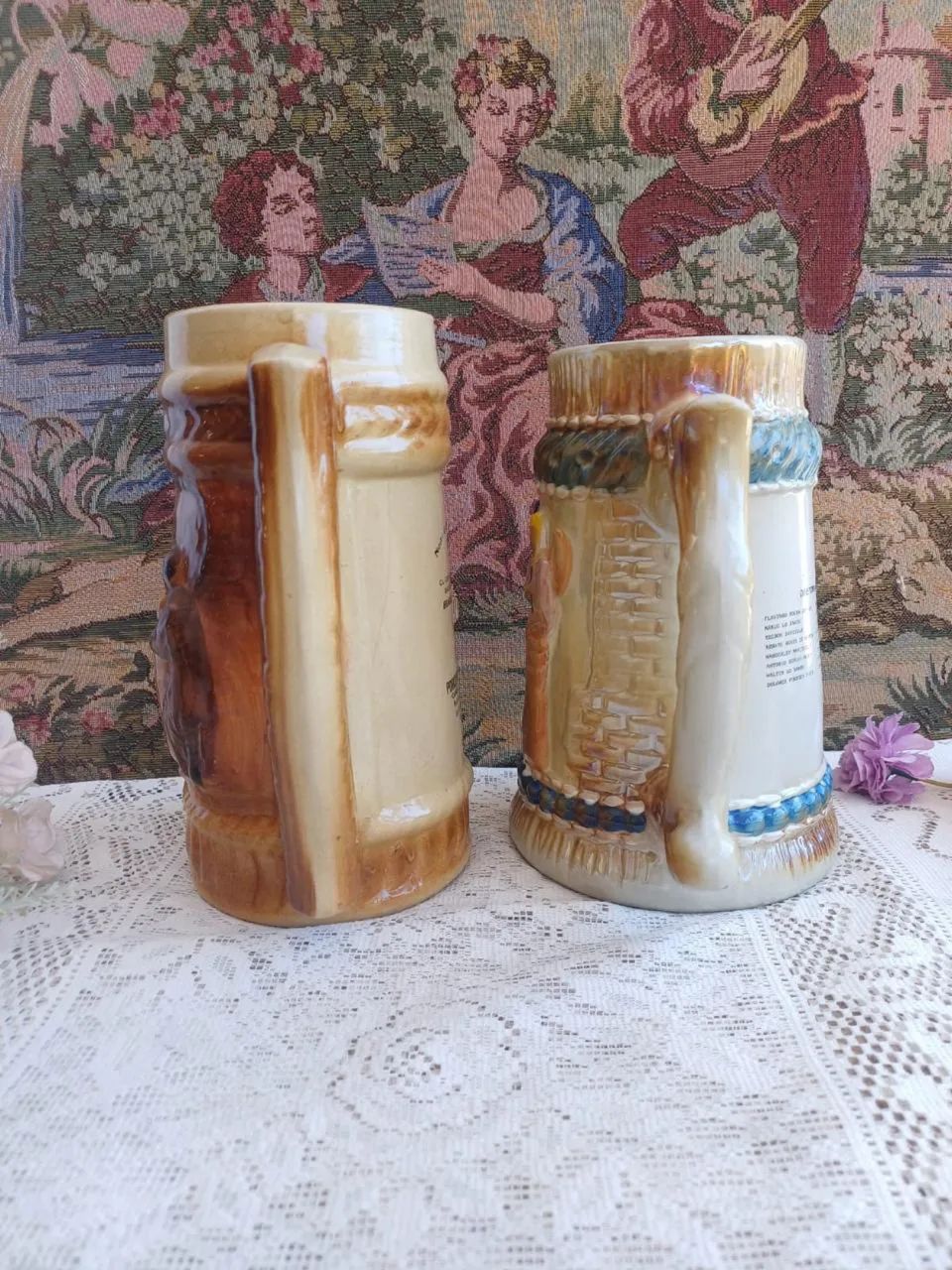 Dupla canecões comemorativos em porcelana - Antiguidades - Vila