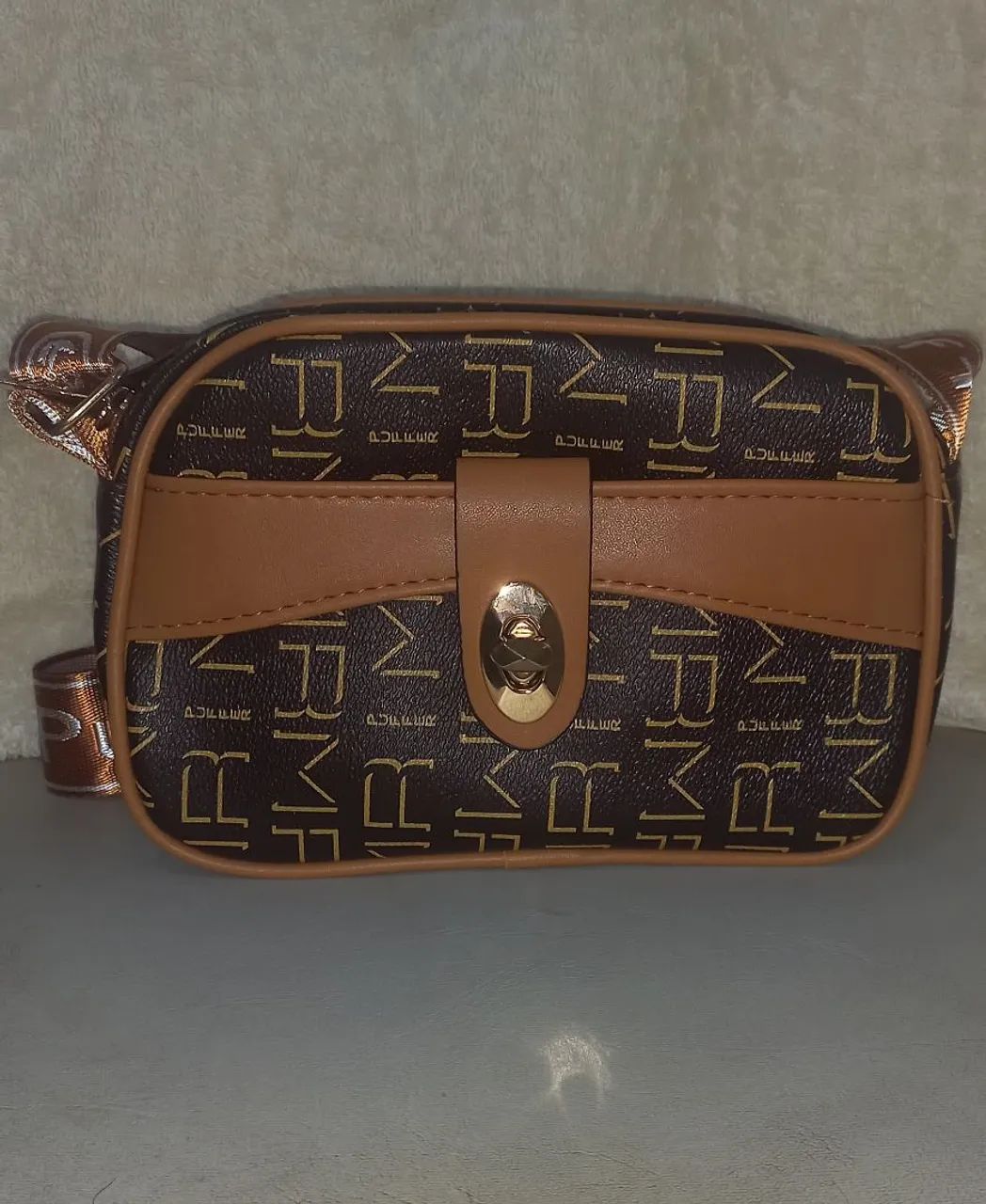 Bolsa Feminina de Mão com Alças  - Foto 2