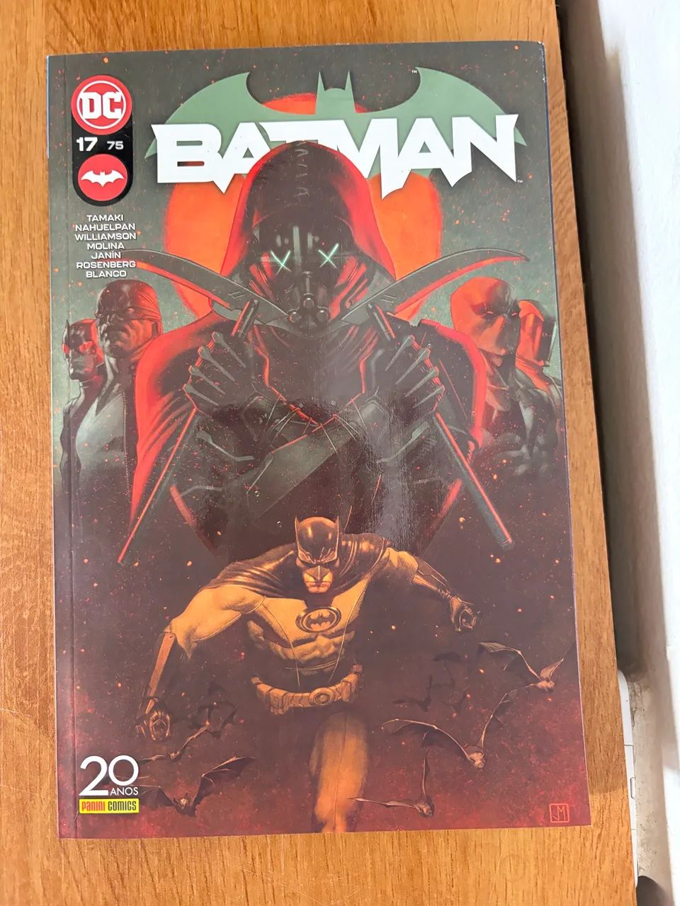 Hq batman 17/75 (2022)