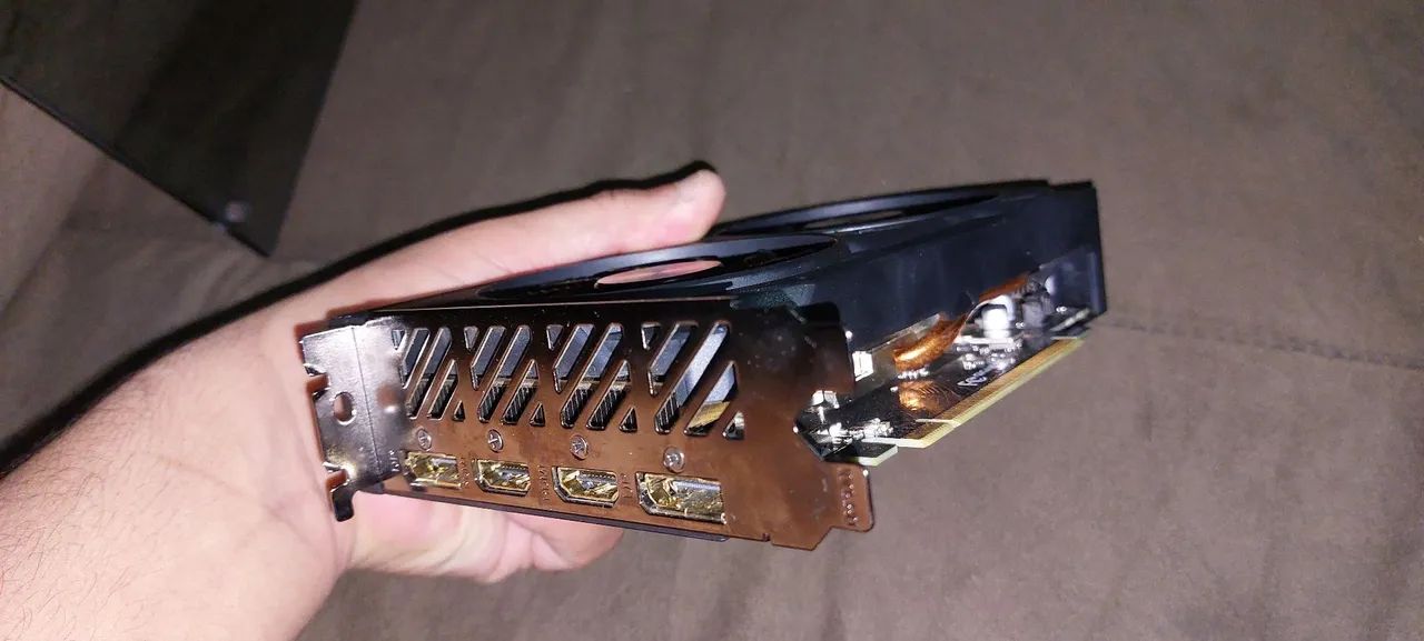 Rtx 4060 gigabyte  - Foto 4