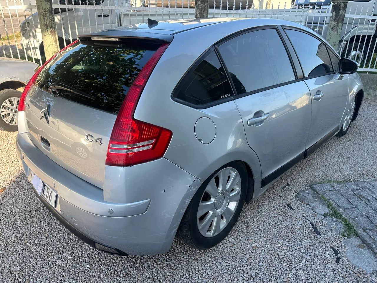Citroen C4 GLX 1.6 Flex 16V 5P Mec. 2011 - Foto 2