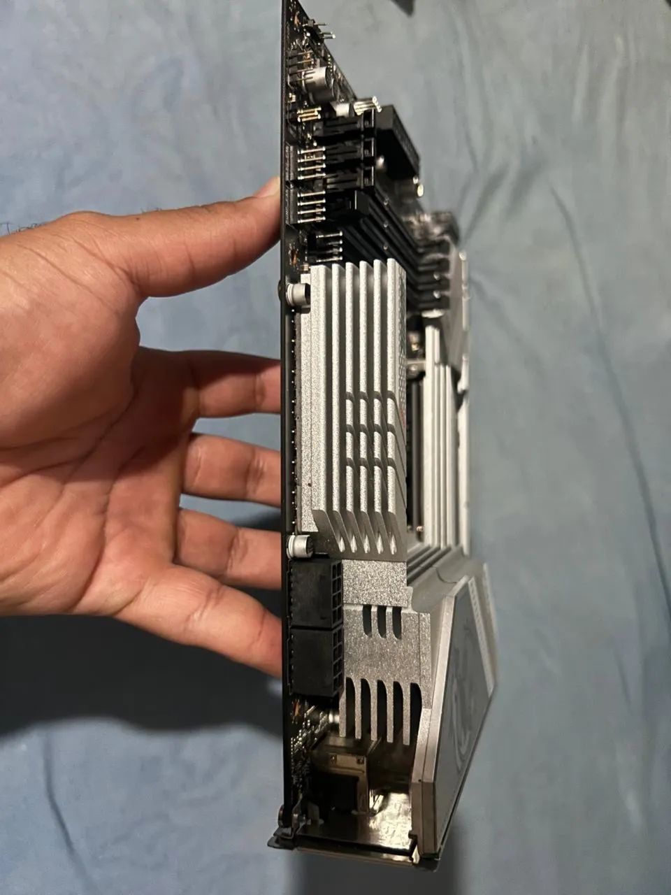 B650 MSI EDGE WIFI - Foto 4