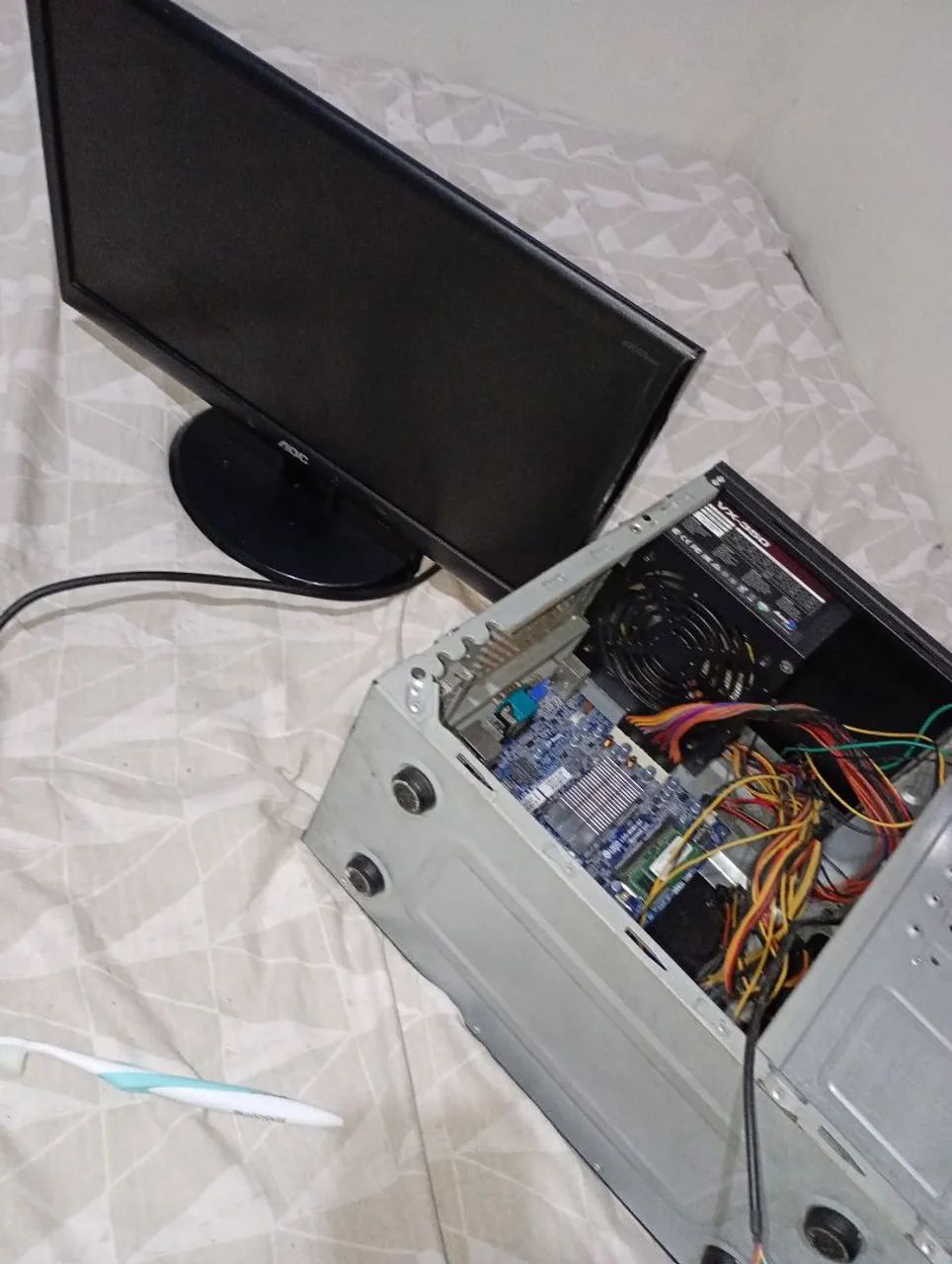 Vendo ou troco esse desktop veja a descrição  - Foto 2
