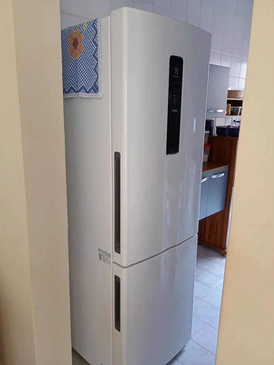 Refrigerador Eletrolux inverter branca 