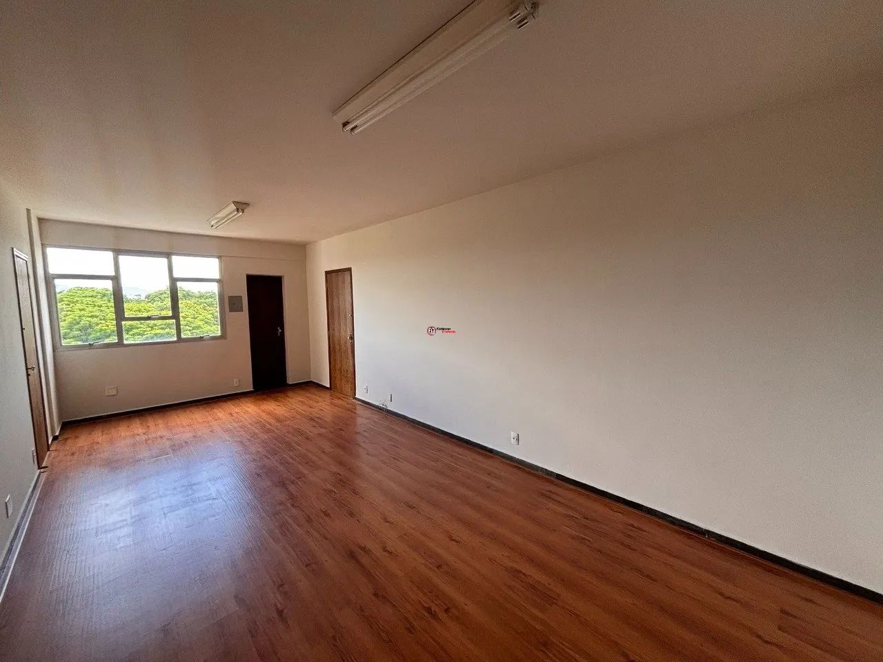 Sala para alugar no São José, Belo Horizonte - MG.