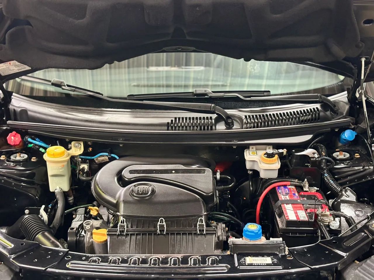 Fiat Grand Siena Attrac. 1.4 EVO F.flex 8V 2013 - Foto 4