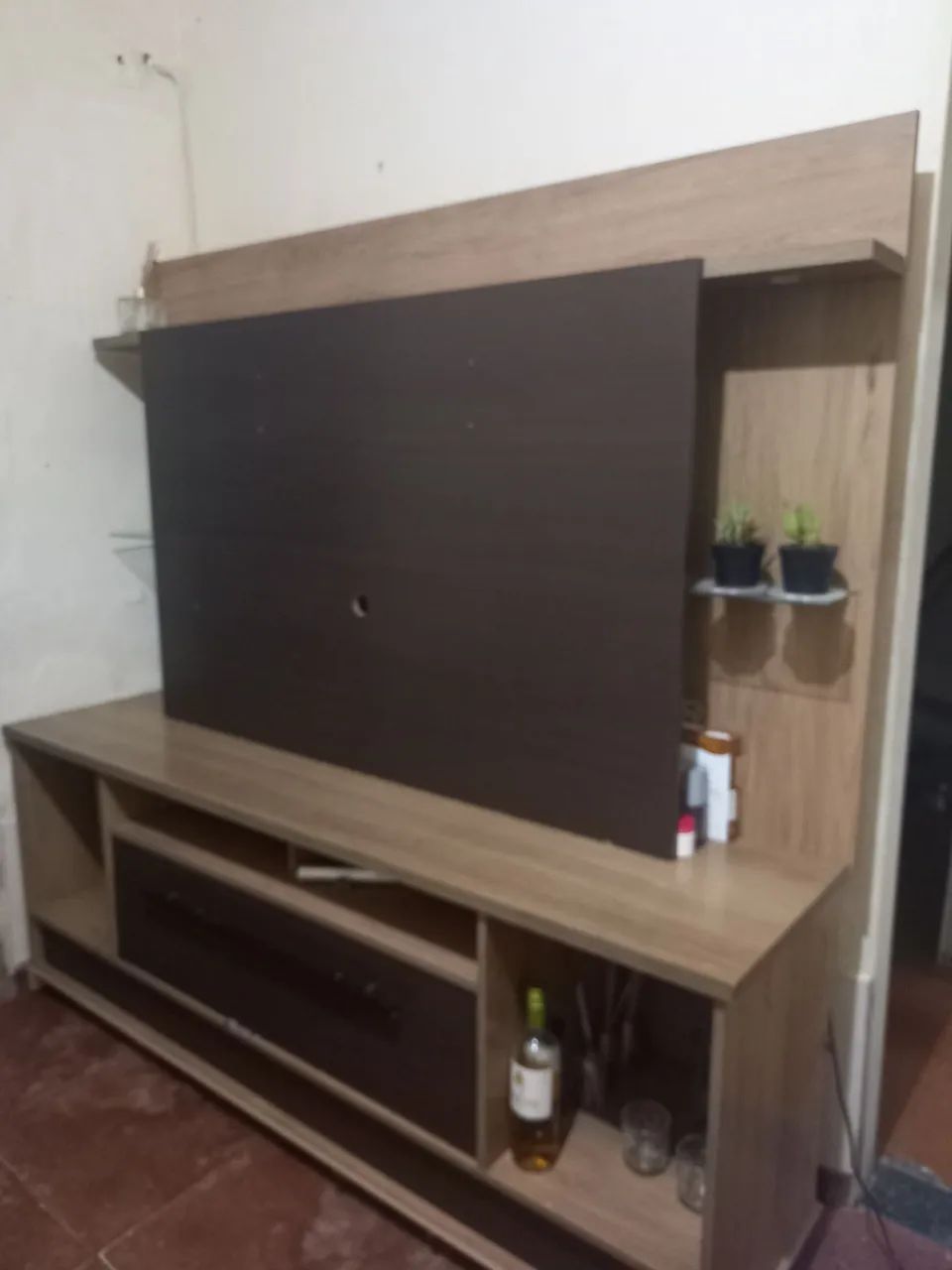 Estante com luz