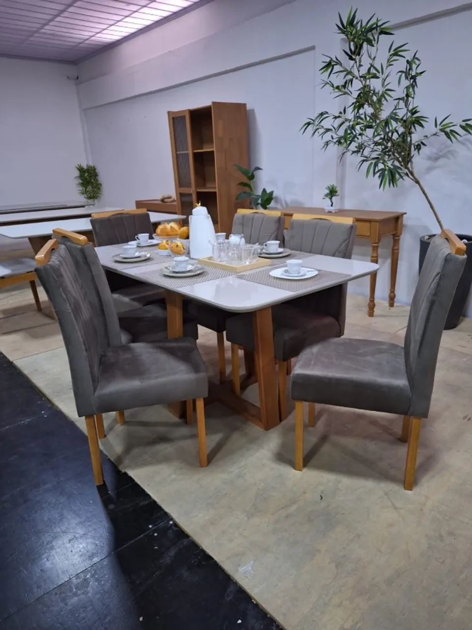 Mesa de Jantar com 6 cadeiras, 100% Madeira - Promoção - Foto 2