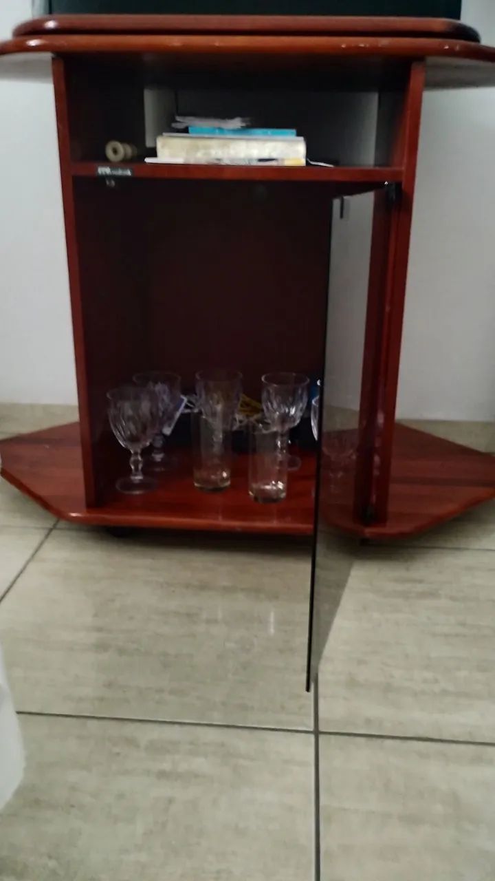 Rack pequeno de madeira maciça  - Foto 2