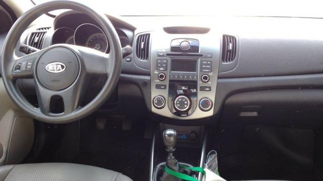 Cerato Prata 1.6 - Foto 12