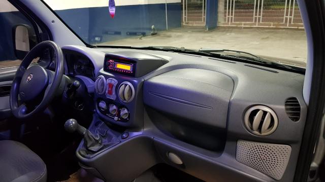 Fiat Doblò ADV , 6 lugares, muito nova - Foto 13