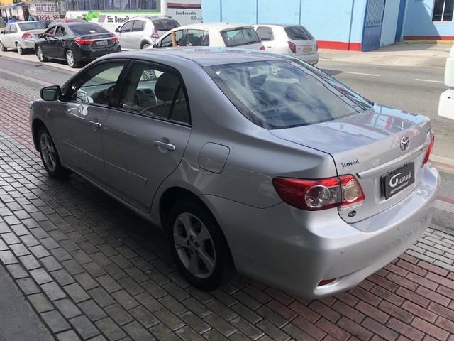 Toyota Corolla 2013 GLI Automatico - Foto 5