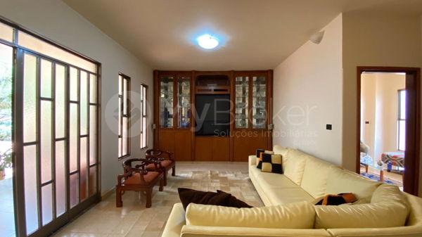 Casa com 4 quartos - Bairro Setor Central em Morrinhos - Foto 11
