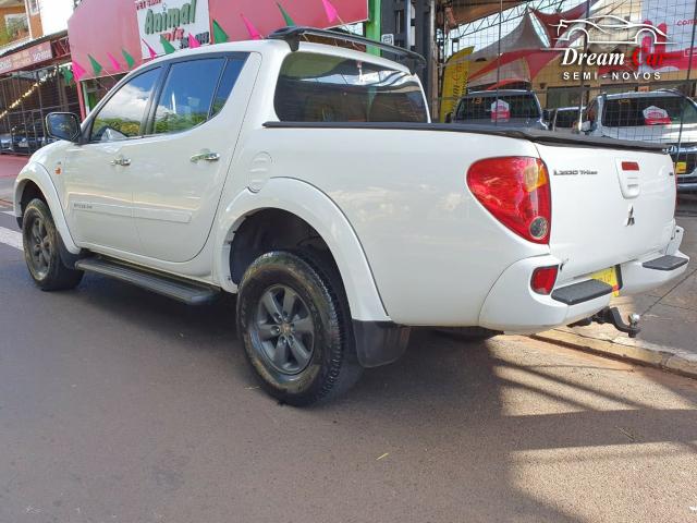 Mitsubishi L200 Triton 3.5 HPE 4x4 CD Flex automático IPVA pago 2013 - Foto 6