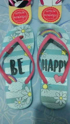 2 pares de chinelo n 33/34 - Foto 2