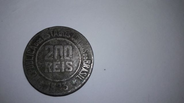 Moeda De 200 Réis De 1923 Em Seu Estado Atual Sem Limpeza