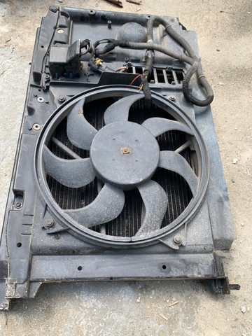 Kit de radiador/defetor citroen c4 pallas original - Foto 4