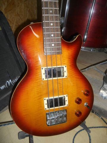 Baixo Grass Roots G LP-48 Les Paul (sólido)