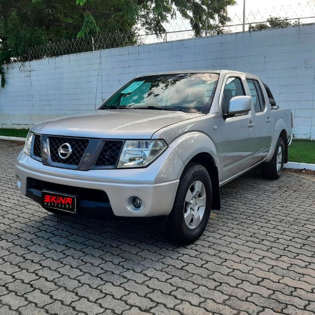 NISSAN FRONTIER 2.5 XE TURBO DIESEL CABINE DUPLA IMPECÁVEL