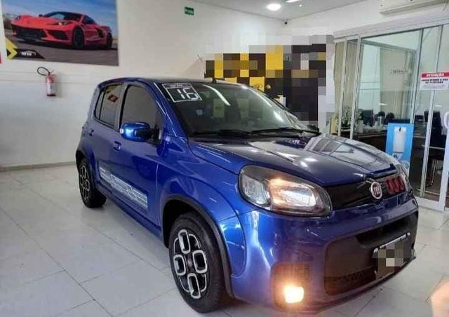 VENDE-SE UM FIAT UNO