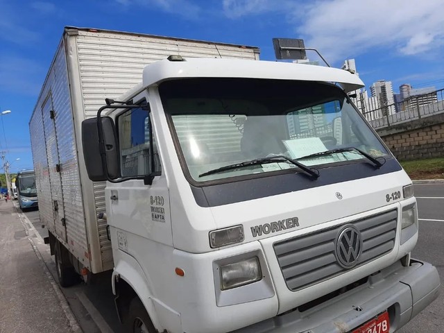 CAMINHÃO BAU MERCEDES-BENZ