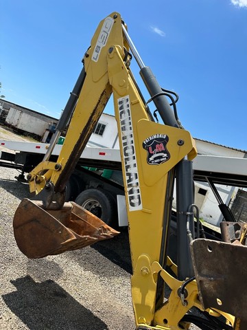 Retroescavadeira New Holland LB90 - 2009 - único dono - Foto 6