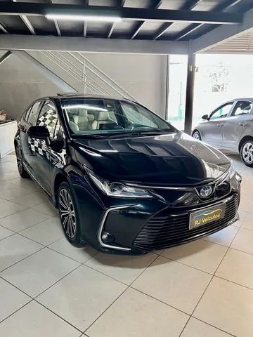 TOYOTA COROLLA ALTIS PREM HYBRID 2021