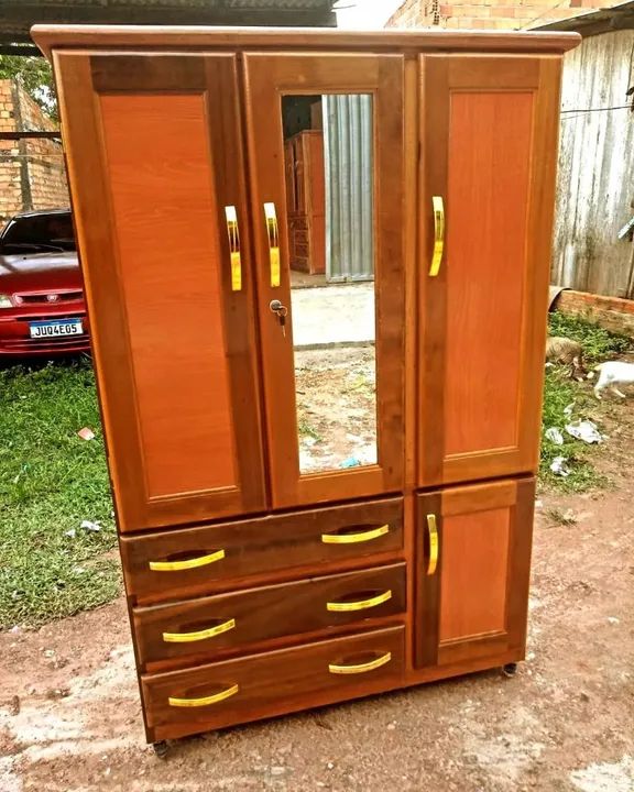 Guarda roupa de solteiro madeira maciça  - Foto 3