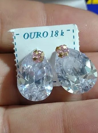 Brinco Ouro 18 Kilates Gota Zircônia 20 x 13 mm Ouro 18 Kilates 8 Gramas 