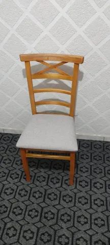 Cadeira de madeira, Modelo X com estofado cinza - $249,00 cada - Foto 3