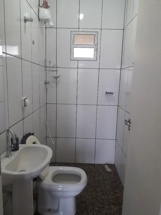 Chácara Molhada 2149m² com Casa e Piscina Condomínio Tucunaré em Alvorada do Sul. - Foto 8