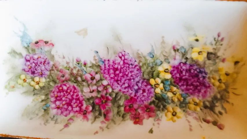 Bandeja Porcelana Schmidt anos 70 pintado a mão artista Augusta motivos florais e ouro - Foto 3