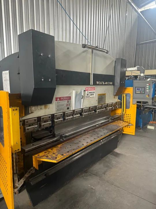 Dobradeira CN Calvi WC67K-40/2500 - Foto 2