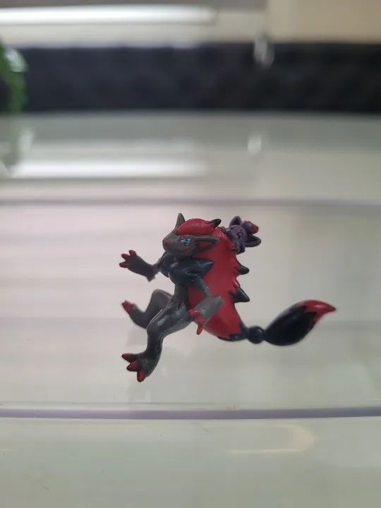 Boneco Pokémon - Zoroark