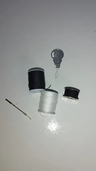 Máquina de costura  - Foto 3