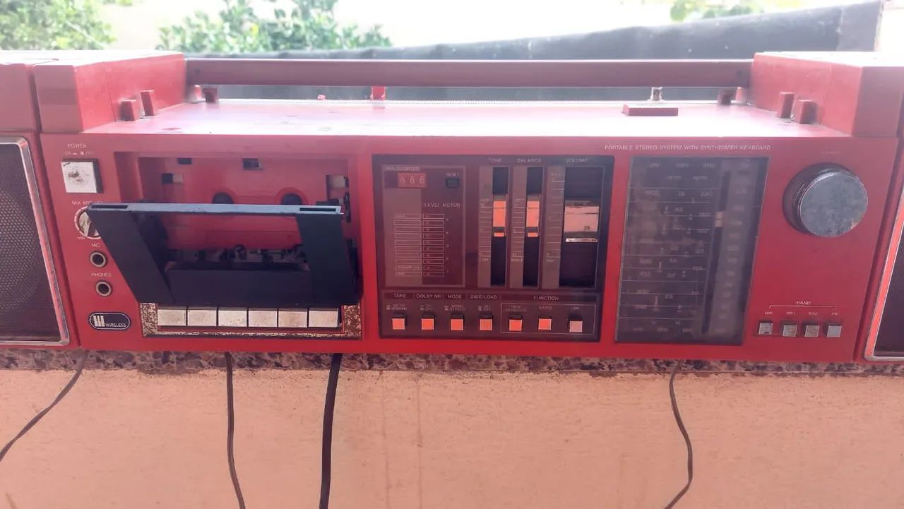 Antigo rádio Portátil sanyo boombox tape deck anos 70/80.   - Foto 4
