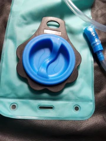 Bolsa de hidratação 2 litros sem uso  - Foto 4