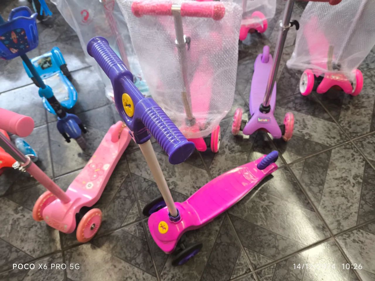 Patinetes Infantil Diversas Cores - Ótimo para Brincar! - Foto 4