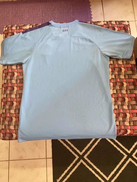 Camisa de Futebol Manchester City - Tamanho M - Foto 2