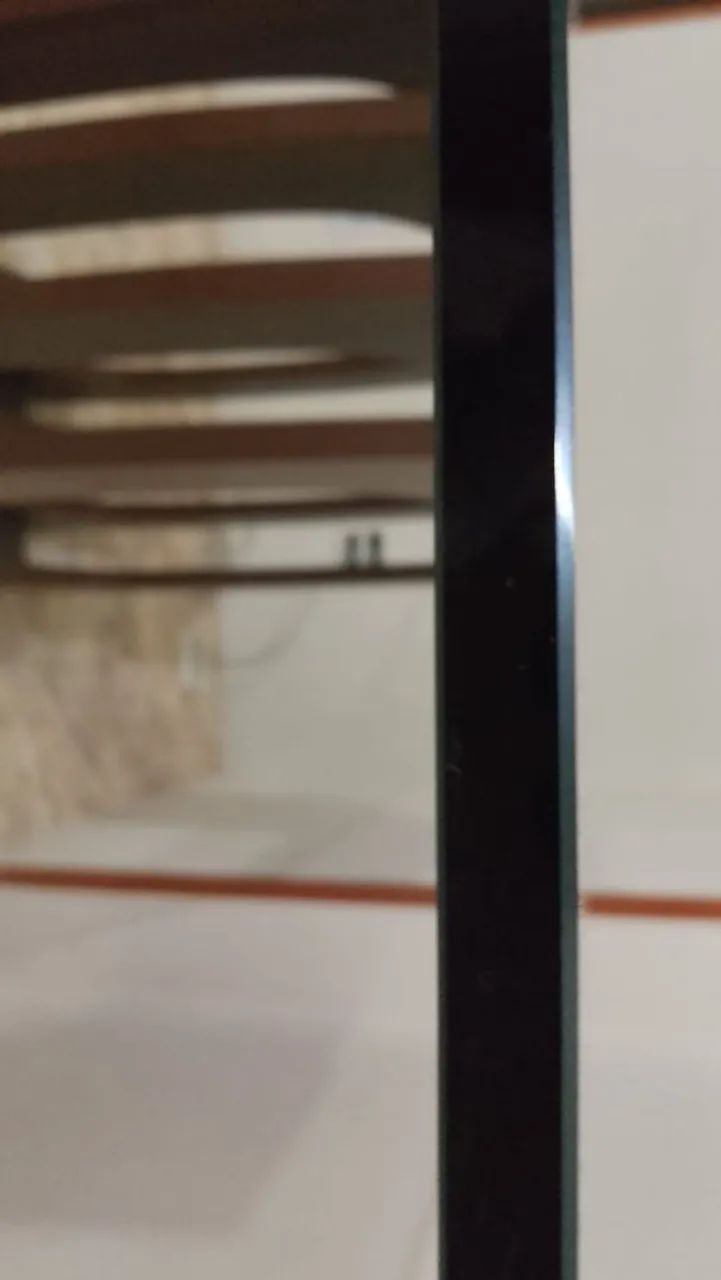 Vendo mesa de 6 lugares sem cadeiras  - Foto 3