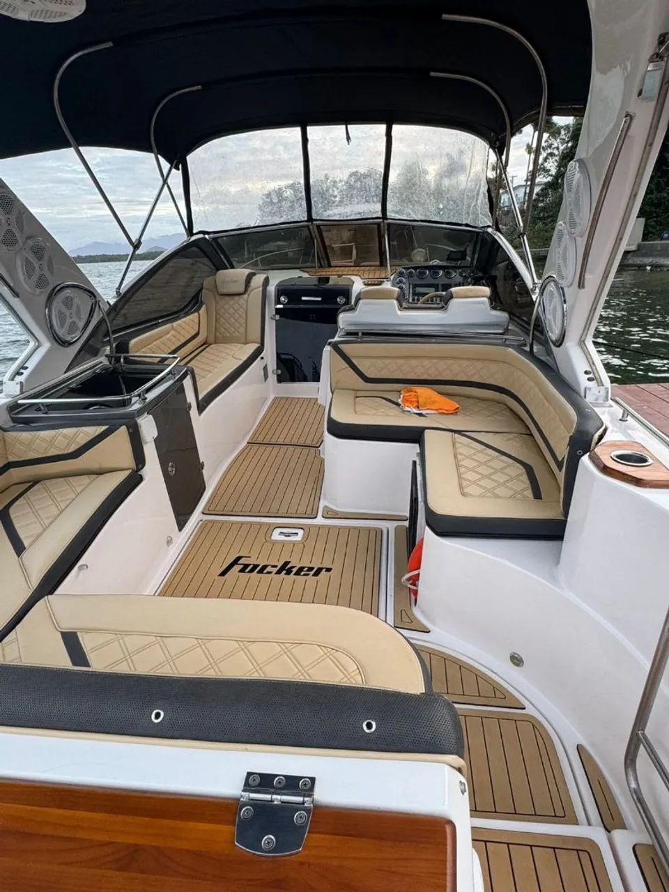 Focker 330 ano 2014 com 2 x Mercruiser QSD 220 Hp diesel - Não  Phantom Tiriton Nx - Foto 4