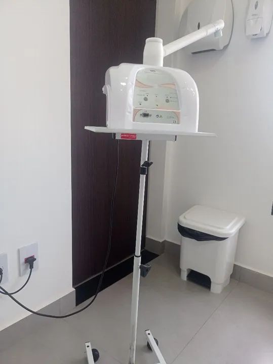 Aparelho de Vapor  de ozônio para Limpeza de Pele - DermaSteam - Foto 2