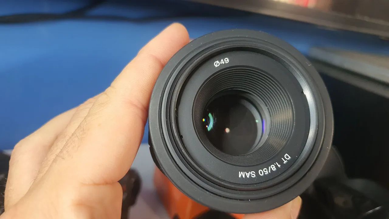 Lente Sony Alpha DT 50mm f/1.8 SAM  SAL50F18 A-Mount - Foto 2